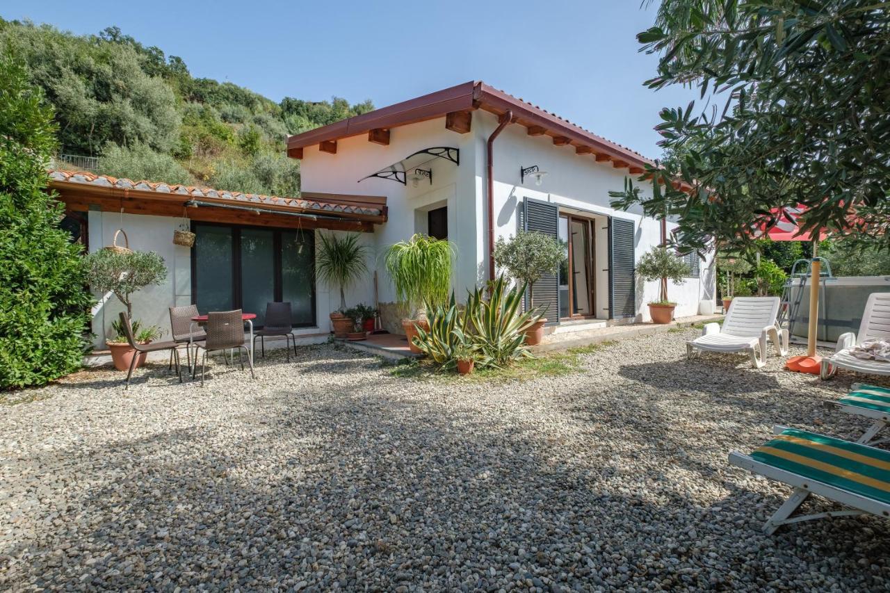 Villa Casa Di Martina Savoca Exterior foto